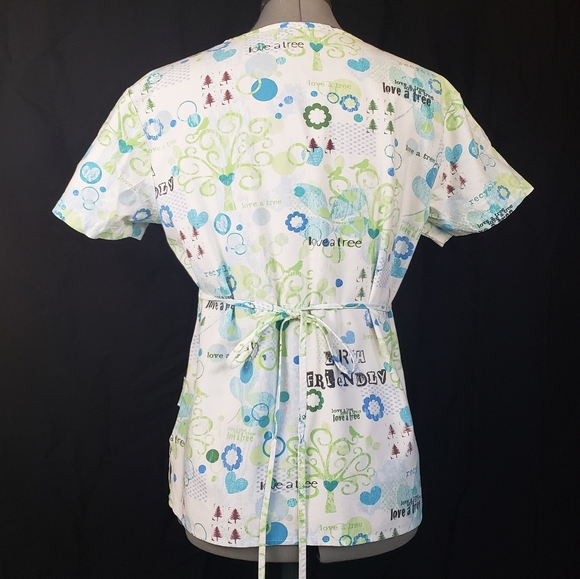 Scrub Top and Pants - Picture 2 of 6